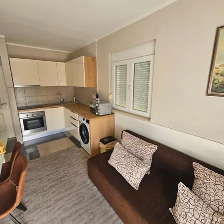 Stegic Apartment *