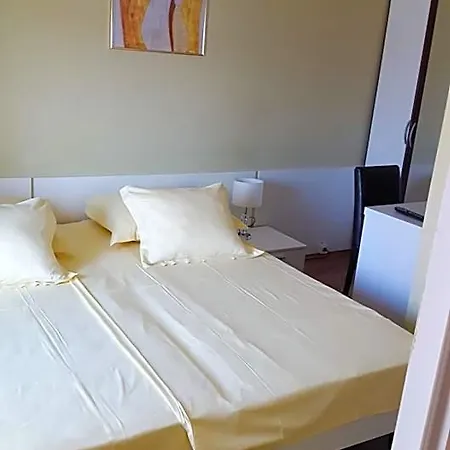 Stegic Apartment *